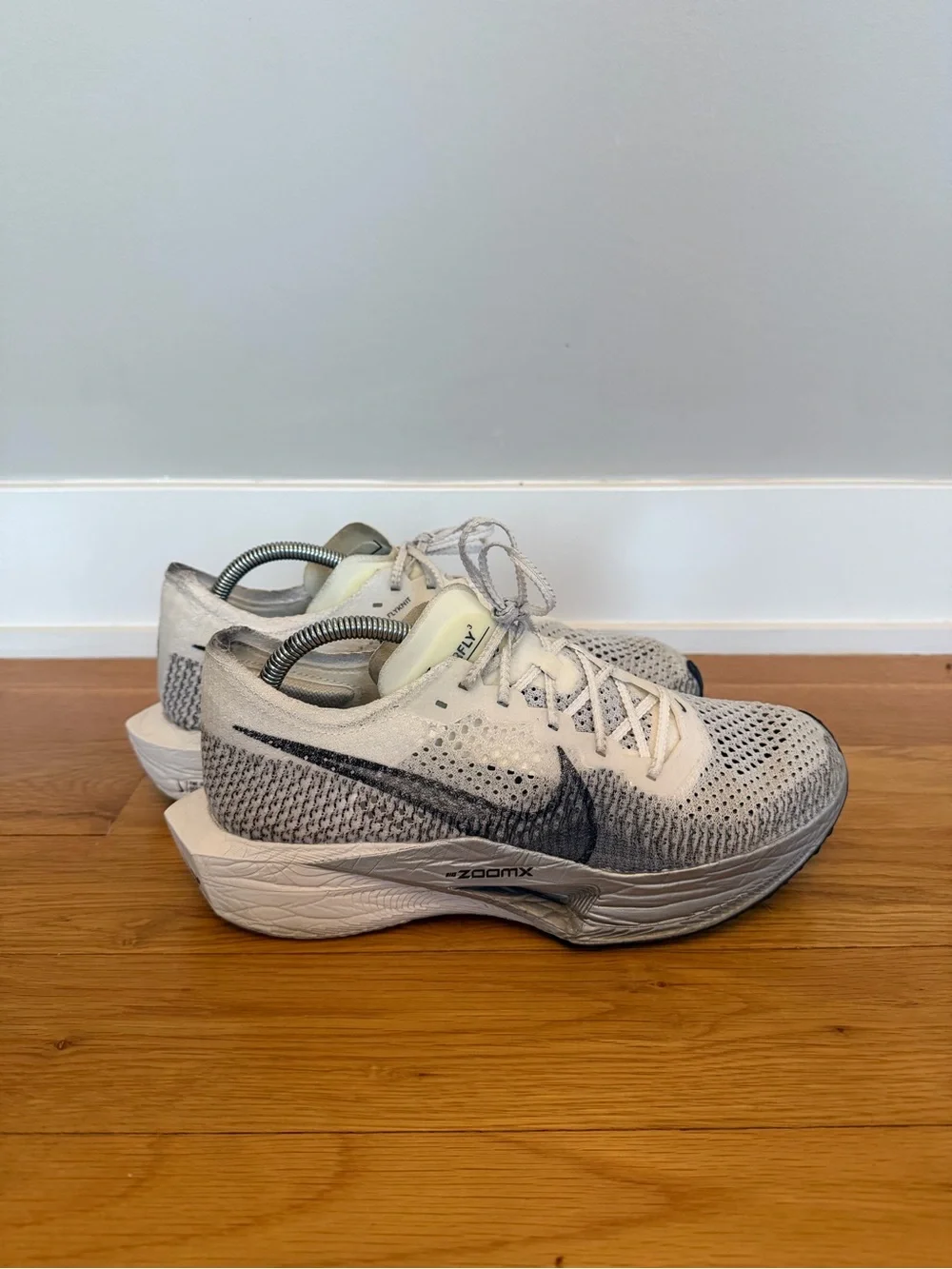 Nike ZoomX Vaporfly Next% 3 Mens Sz 9.5 White Silver Grey Black DV4129-100